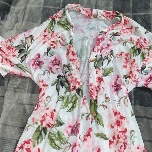 NWOT . Robe .. - Picture 2 of 3